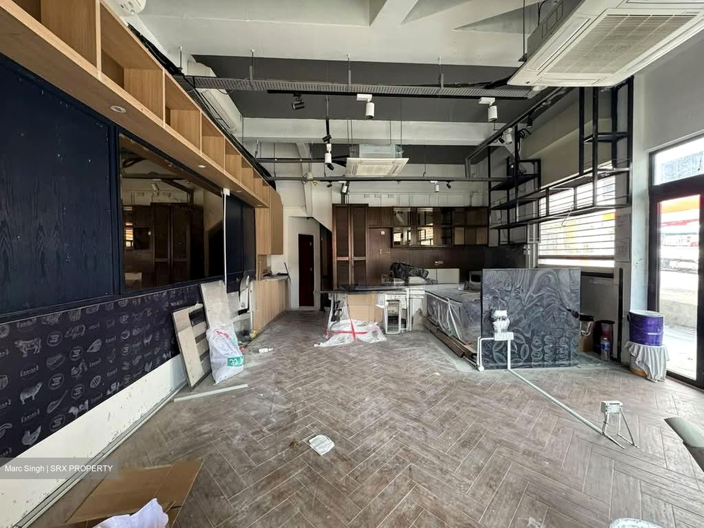Holland Village (D10), Retail #593660591